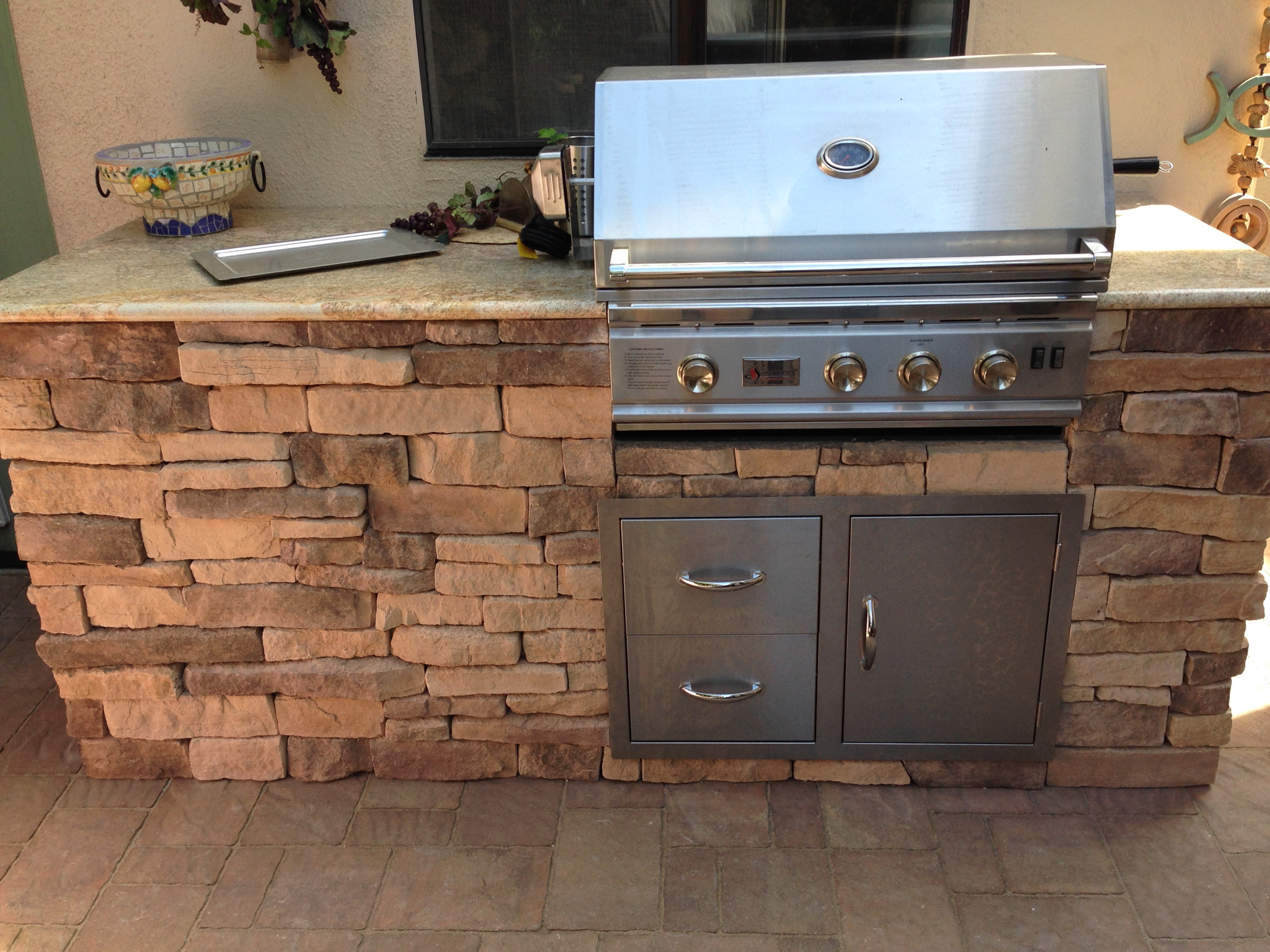 Outdoor Kitchen Gallery | Viking Pavers